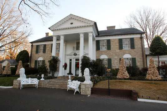Woman Sentenced to Over Four Years in Prison for Attempting to Sell Elvis’ Graceland