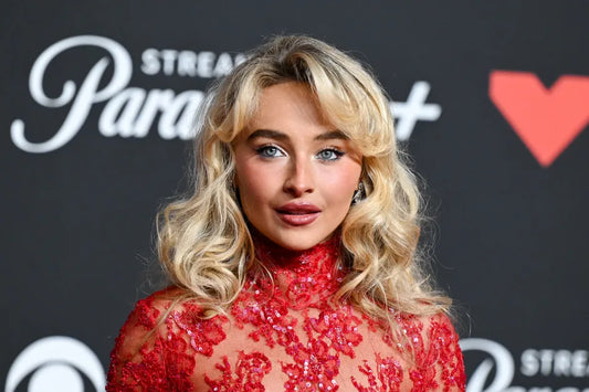Sabrina Carpenter Takes the Grand Ole Opry Stage for the First Time Alongside Sheryl Crow