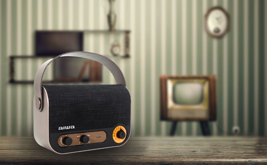Aiwa - Vintage Style Portable Radio & Speaker (Fm/Usb/Aux/Bt)