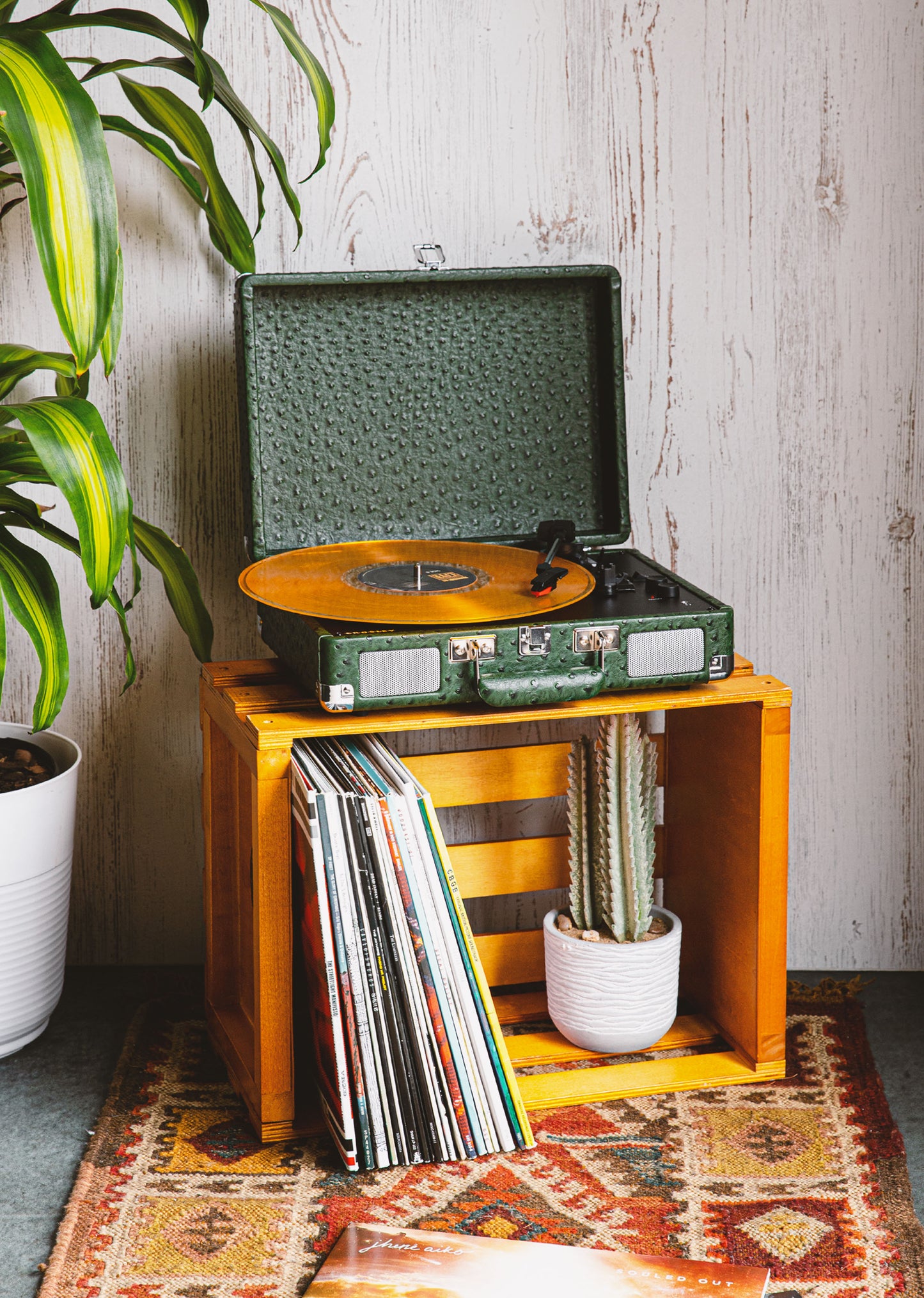 Cruiser Deluxe Portable Turntable (Green Ostrich)- Now With Bluetooth Out
