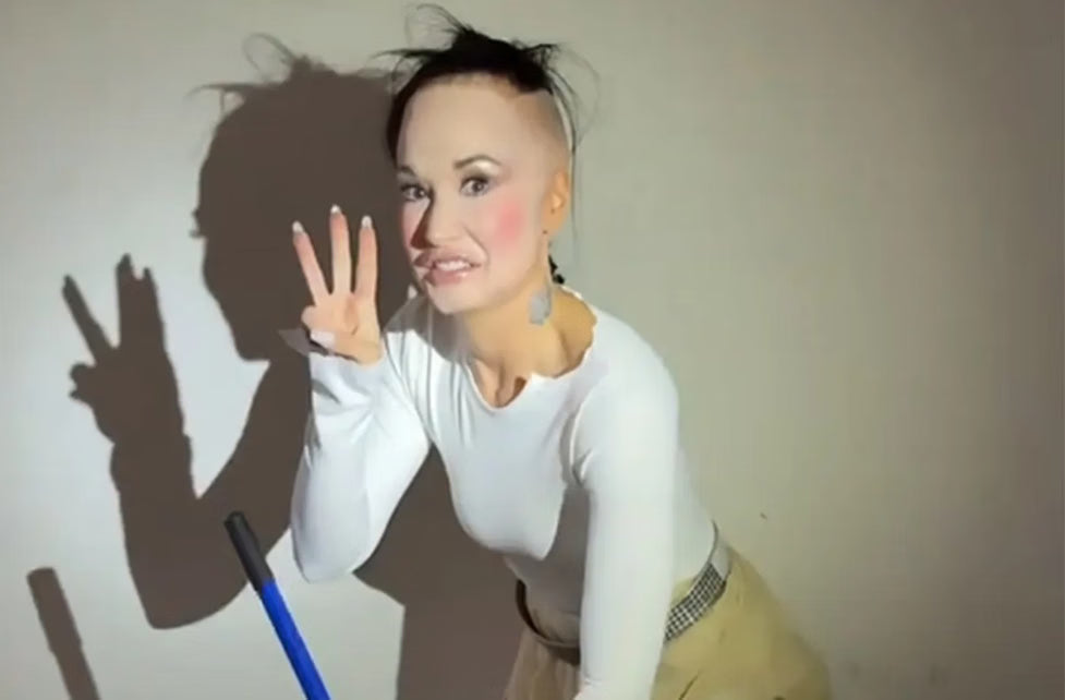 Demi Lovato Pays Hilarious Tribute to Internet Culture with ‘Poot’ Meme Revival for Halloween