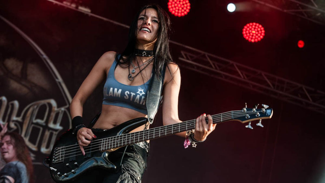 "Former Evanescence Guitarist Takes Stand Against Music Industry, Citing 'Today's Attitude and Values' as Reason for Departure"