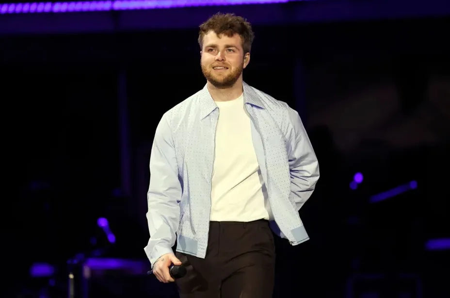 Alex Warren Wins Breakthrough of the Year at Inaugural TikTok Awards