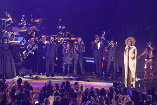Lauryn Hill and Wyclef Jean Reunite to Perform 'Killing Me Softly' in Tribute to Roberta Flack