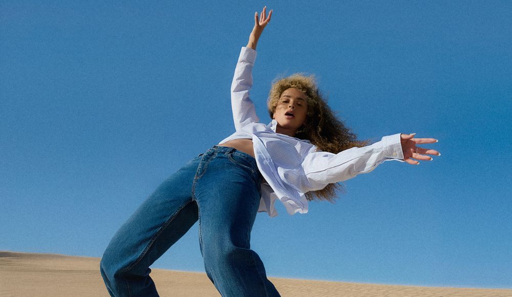 Ella Eyre Returns With New Album 'Everything, In Time'