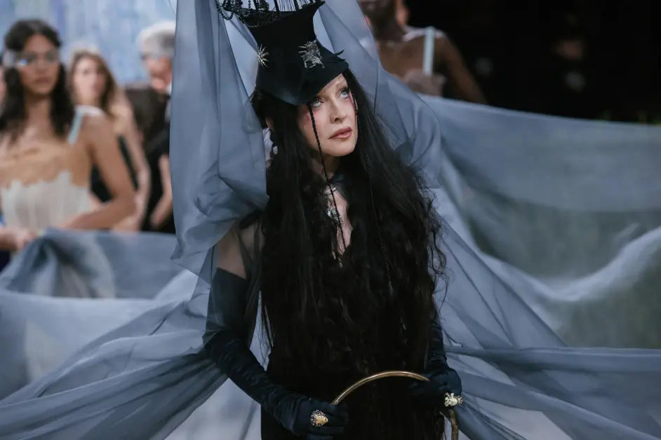 Madonna Shows How It’s Done With Witchy, Weird Met Gala Look