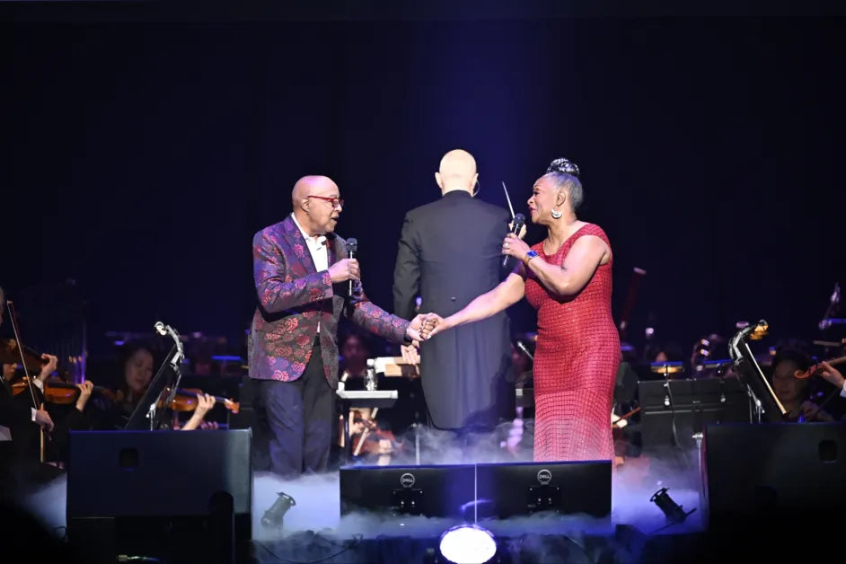 Regina Belle Pays Tribute to ‘Whole New World’ Duet Partner Peabo Bryson: ‘More Than a Legendary Artist’