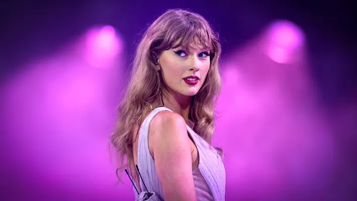 We Love Taylor Swift: From Country to Pop Icon