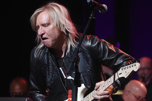 Legendary Eagles perform first show without Joe Walsh since 1975.