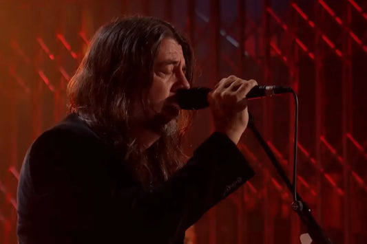 Foo Fighters Unveil 'Caught in the Echo' &amp; 'Child Actor' in Electrifying 'SNL UK' Performance