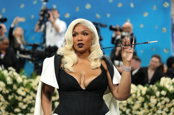 Lizzo Credits Beyoncé’s Concert for Helping Her Overcome Depression