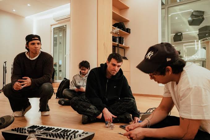 Fred again.. & Latin Mafia to Host Mixtape Production Livestream That Won’t End Until the Mixtape Is Done