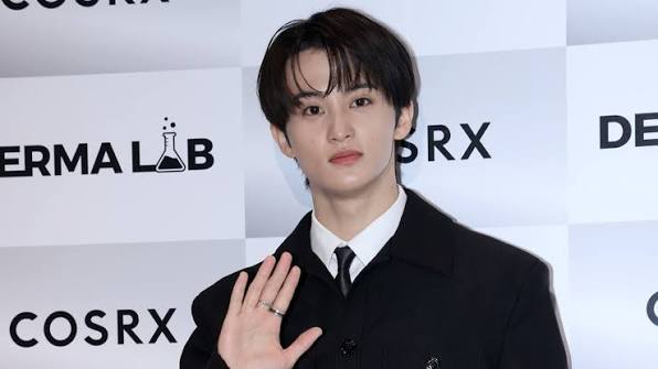 Former NCT Member Mark Lee’s Record Label Apologizes for Photos of Confederate Flag Shirt