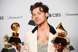 Harry Styles and Doechii booked to present at the 2026 Grammy Awards.