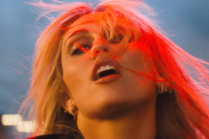 Miley Cyrus Turns a Bustling City Into Her Personal Dance Floor for Grungy ‘Bass Persuades’ Video