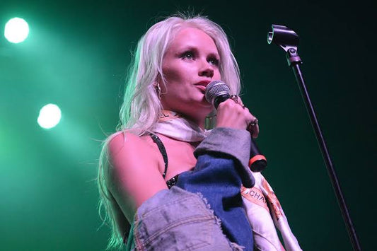 Lauren Bennett, ‘Party Rock Anthem’ Singer & G.R.L. Member, Dead at 37