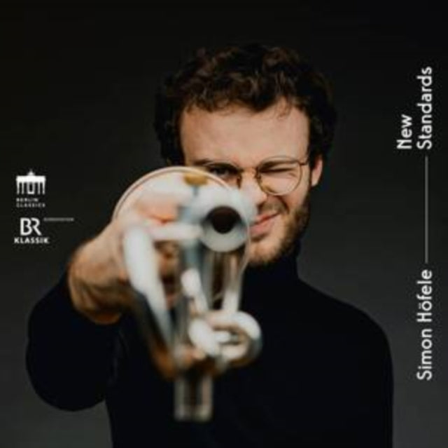 Simon Höfele: New Standards